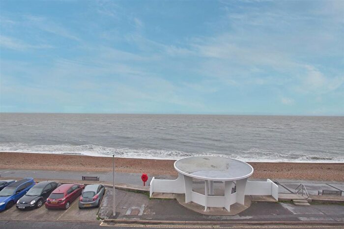 2 Bedroom Flat To Rent In The Marina, Deal, CT14