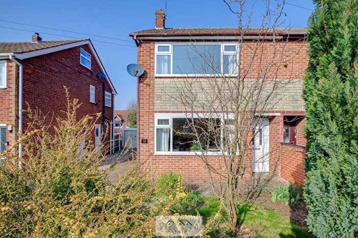 3 Bedroom Semi-Detached House To Rent In St James Avenue, South Anston, Sheffield, S25