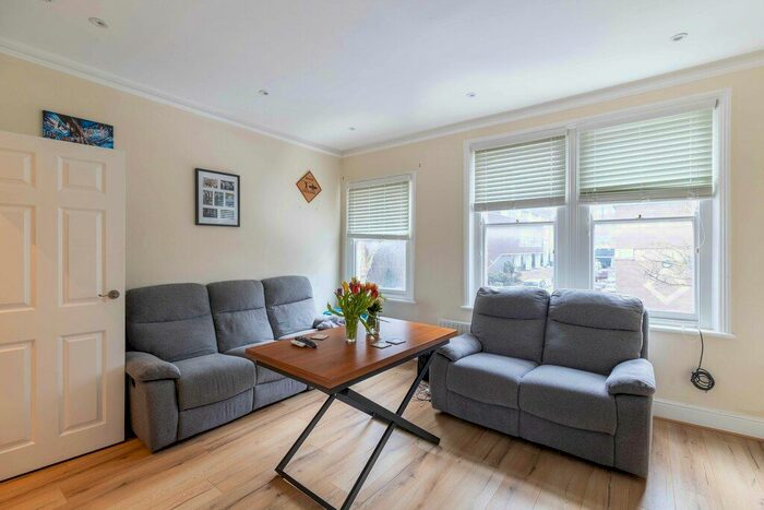 2 Bedroom Flat To Rent In St Dunstans Road, Hammersmith, W6