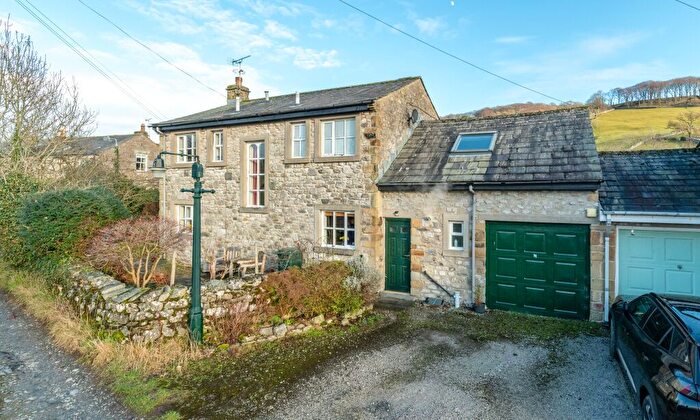 4 Bedroom Link Detached House For Sale In Pike Lane, Langcliffe, Settle, North Yorkshire, BD24