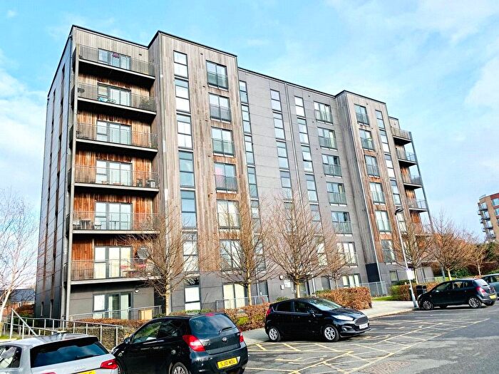 2 Bedroom Flat For Sale In The Waterfront, Manchester, Lancashire, M11