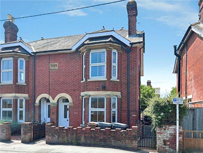 3 Bedroom Semi-Detached House To Rent In Alma Road, Romsey, Hampshire, SO51