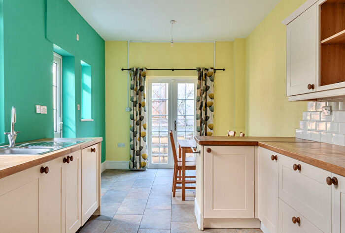 3 Bedroom Terraced House For Sale In Friezewood Road, Bristol, Somerset, BS3