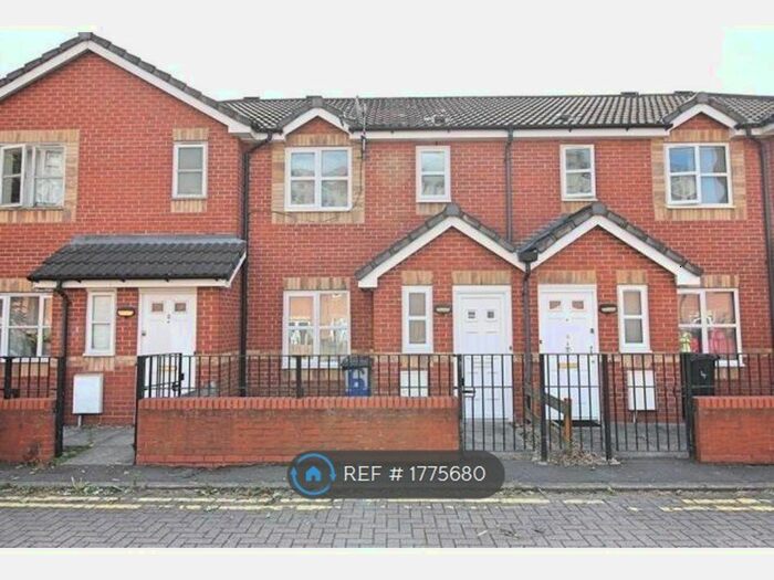 3 Bedroom Terraced House To Rent In Farndale Close, Leicester, LE2