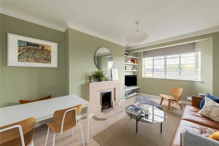 1 Bedroom Flat To Rent In The High, Streatham High Road, London, SW16