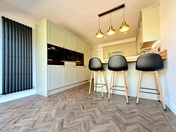 3 Bedroom Detached House For Sale In Hoober View, Wombwell, Barnsley, S73