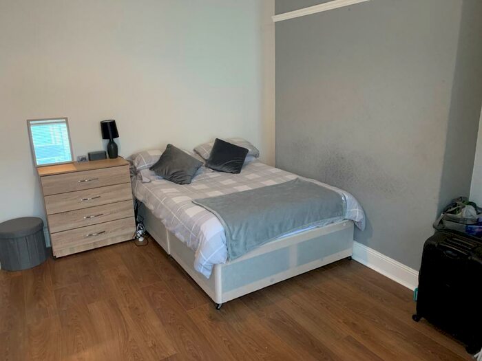 1 Bedroom House To Rent In King Edwards Road, Brynmill, Swansea, SA1