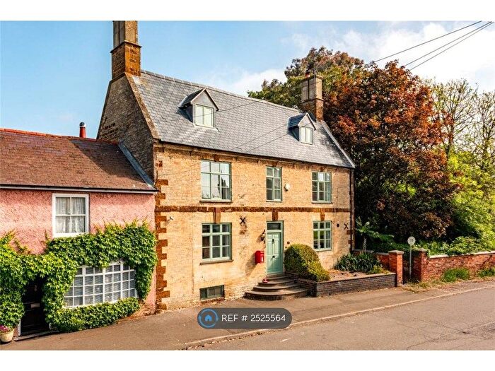 5 Bedroom End Of Terrace House To Rent In High Street, Finedon, Wellingborough, NN9