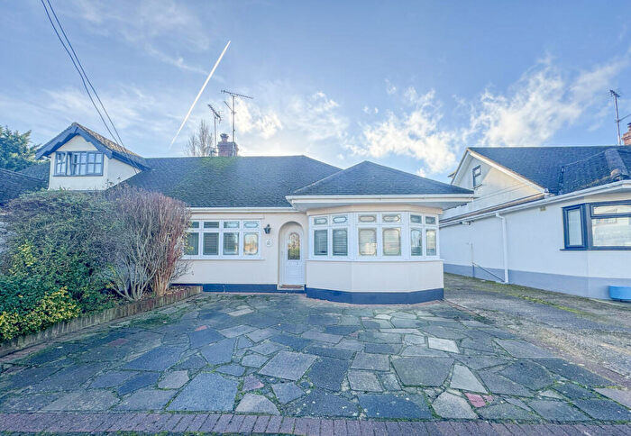 2 Bedroom Semi-Detached Bungalow For Sale In Hockley, Essex, SS5