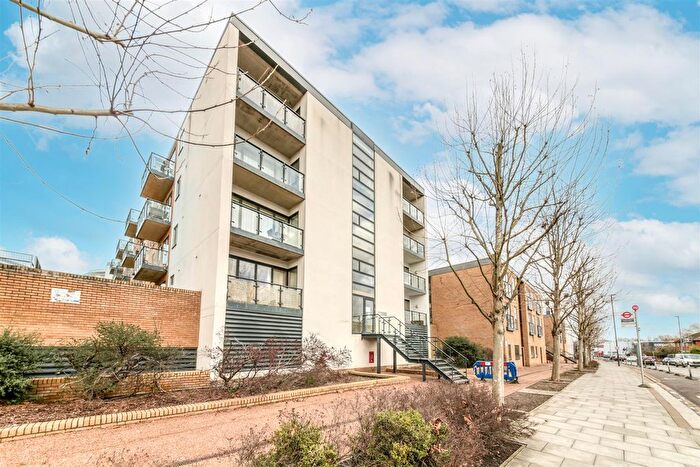 2 Bedroom Flat To Rent In Durnsford Road, London, SW19