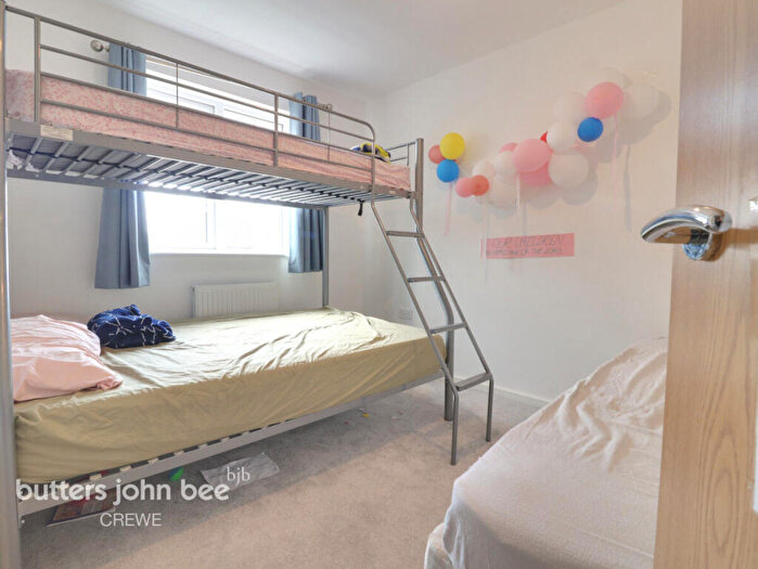 3 Bedroom Semi-Detached House For Sale In Henry Cooper Road, Crewe, CW1