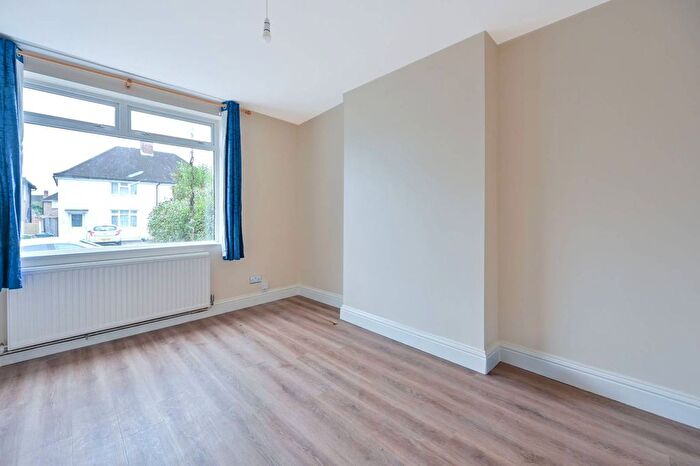 3 Bedroom Property To Rent In Rosebery Road, Kingston, Kingston Upon Thames, KT1