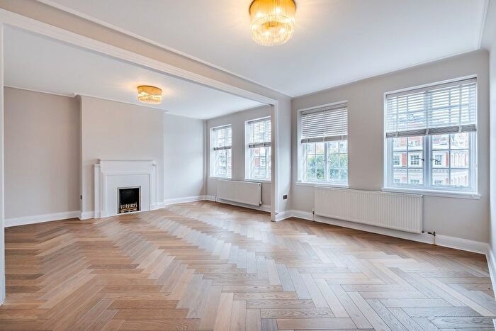 4 Bedroom Flat To Rent In Kensington High Street, London, W8