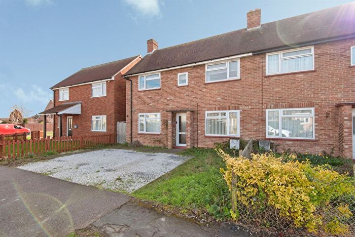 3 Bedroom Semi-Detached House For Sale In Medcalfe Way, Melbourn, Royston, SG8