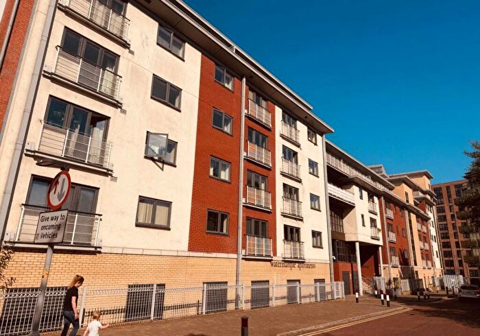 1 Bedroom Flat For Sale In Flat Watermarque, Browning Street, Birmingham, West Midlands, B16