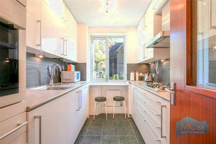 1 Bedroom Flat To Rent In Birnbeck Court, 850 Finchley Road, London NW11