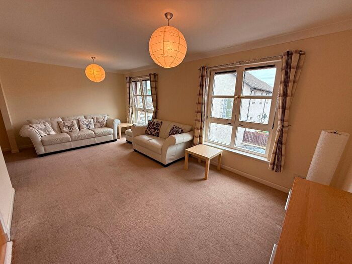 3 Bedroom Semi-Detached House To Rent In Urquhart Street, City Centre, Dundee, DD1