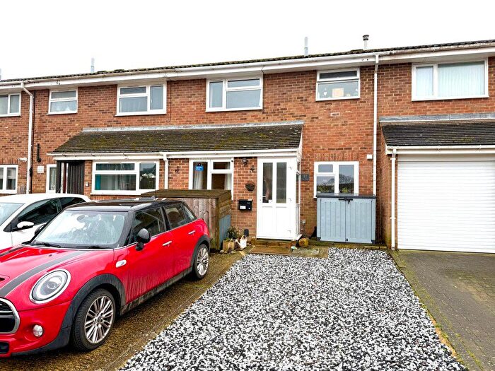 4 Bedroom Terraced House For Sale In Elm Close, Bordon, Hampshire, GU35