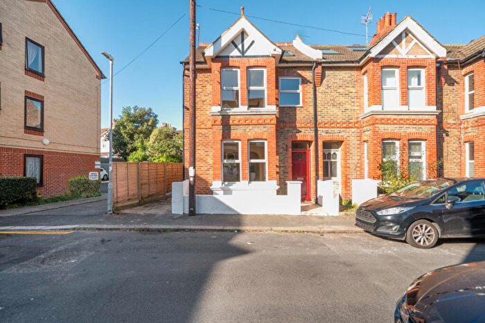 4 Bedroom Semi-Detached House To Rent In Crown Road, Portslade, East Sussex, BN41