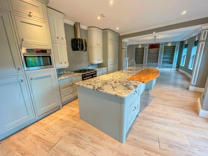 6 Bedroom Terraced House To Rent In The Colosseum, Lincoln, LN1