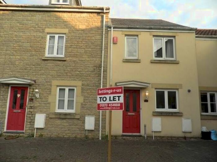 2 Bedroom Property To Rent In Marleys Way, Frome, Somerset, BA11