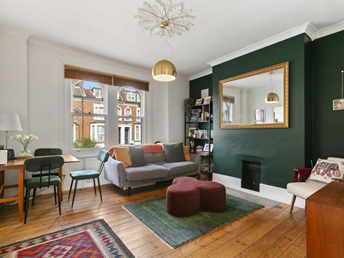 3 Bedroom Maisonette For Sale In Stanstead Road, London, SE6