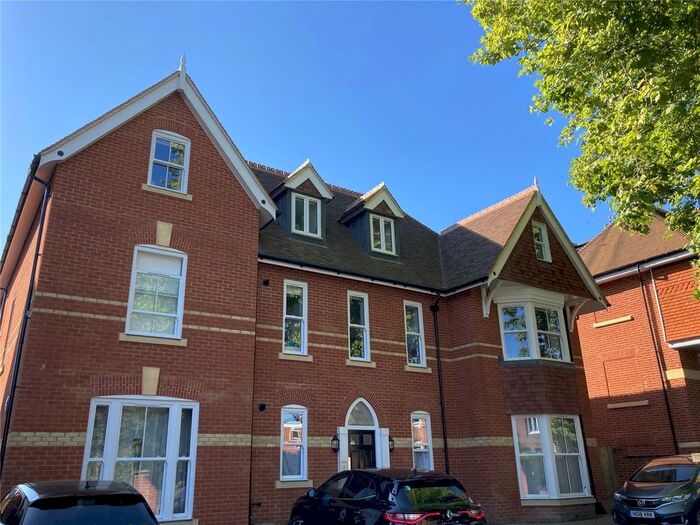 1 Bedroom Flat To Rent In London Road, Canterbury, Kent, CT2