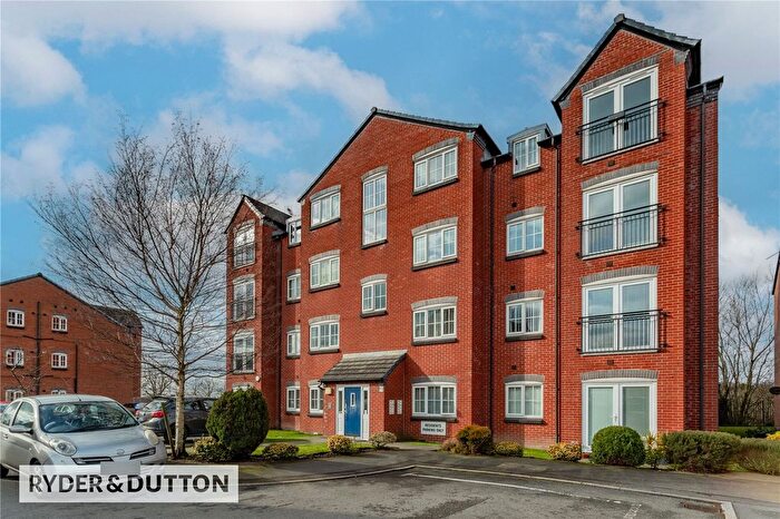 2 Bedroom Flat For Sale In Baldwins Close, Royton, Oldham, Greater Manchester, OL2