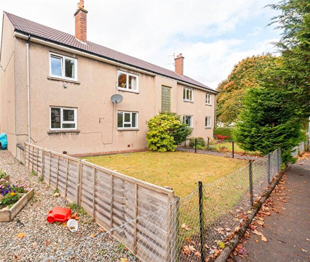 2 Bedroom Flat For Sale In Garry Place, Perth, PH2