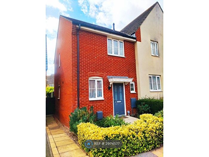 2 Bedroom Semi Detached House To Rent In Brambling Close, Stowmarket, IP14