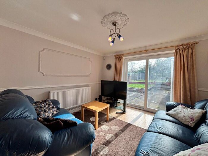 3 Bedroom Semi Detached House For Sale In Rose Ash Lane, Nottingham, Nottinghamshire, NG5