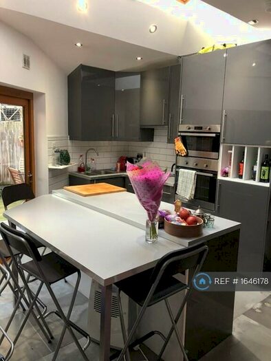 4 Bedroom Terraced House To Rent In Merrow Street, London, SE17