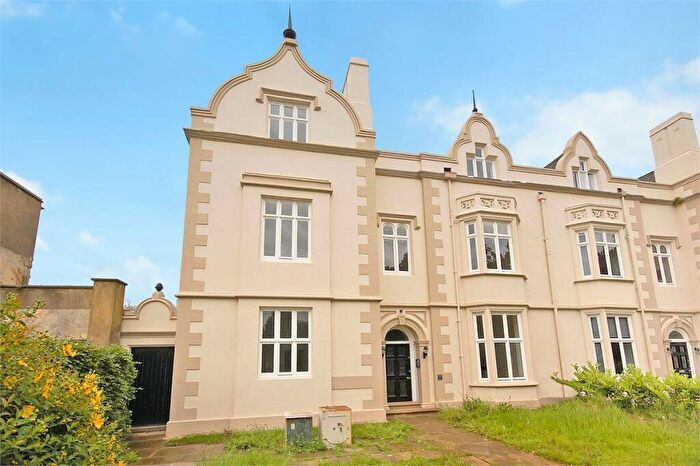 2 Bedroom Apartment To Rent In Spencer Parade, Northampton, NN1