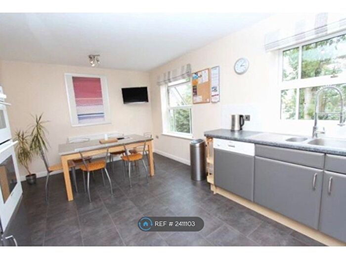 4 Bedroom Terraced House To Rent In Burns Close, Carshalton Beeches, SM5