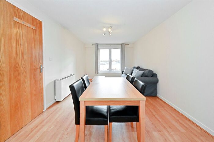1 Bedroom Flat To Rent In Wapping High Street, London, E1W