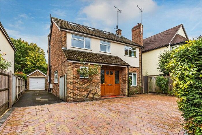 5 Bedroom Detached House To Rent In West Byfleet, Surrey, KT14