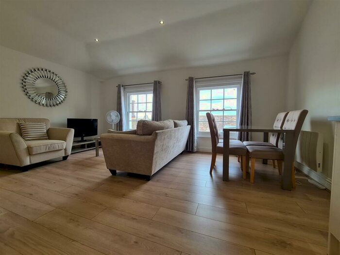 2 Bedroom Flat To Rent In Lantern Court, High Street, Ely, CB7