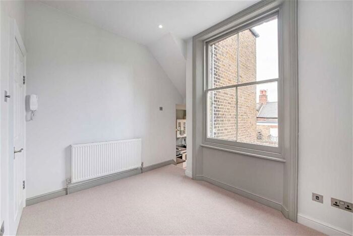 Studio To Rent In Netherwood Road, London, W14
