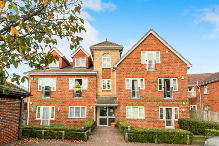 2 Bedroom Apartment To Rent In Town Centre, RG21