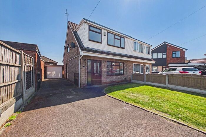 3 Bedroom Semi-Detached House To Rent In Acacia Avenue, Woolston, WA1
