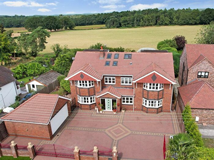 6 Bedroom Detached House For Sale In White Hill, Kinver, DY7