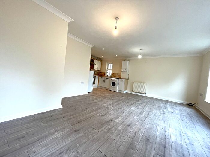 2 Bedroom Flat To Rent In Daniel Hill Mews, Sheffield, S6