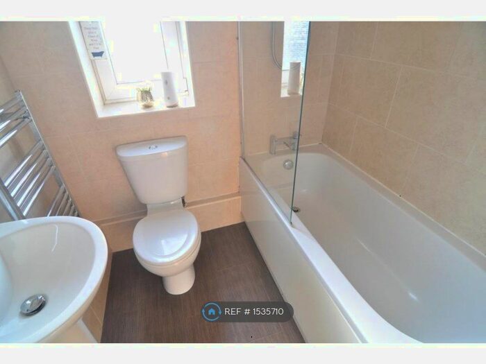 2 Bedroom Semi-Detached House To Rent In Bank End Avenue, Worsbrough, Barnsley, S70