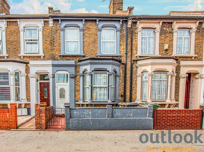 3 Bedroom Terraced House To Rent In High Road Leyton, E10