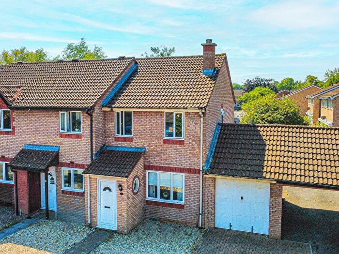 3 Bedroom End Of Terrace House For Sale In Waverney Close, Taunton, Somerset, TA1