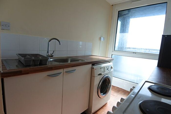1 Bedroom Flat To Rent In Village Way, London, NW10
