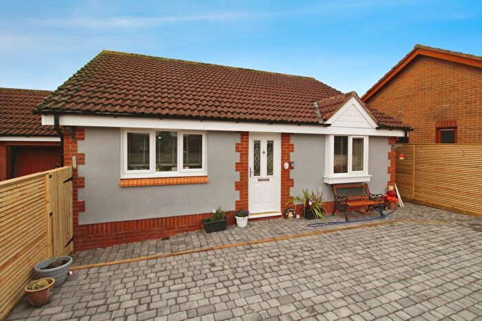 3 Bedroom Bungalow For Sale In Brock End, Portishead, Bristol, BS20