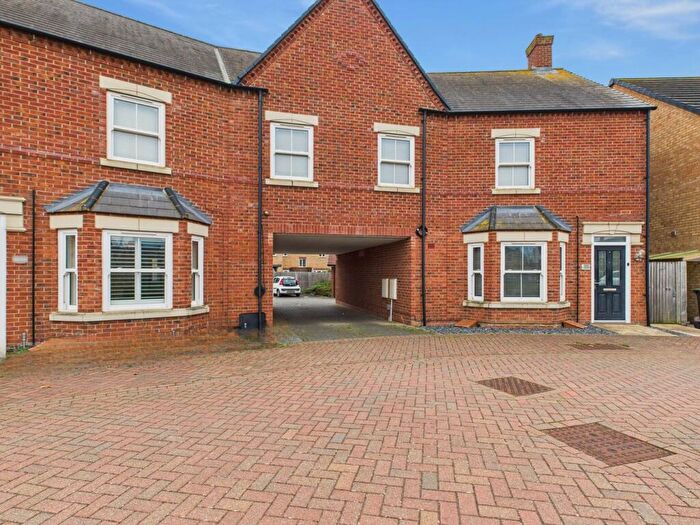 1 Bedroom Apartment For Sale In Collings Crescent, Biggleswade, SG18