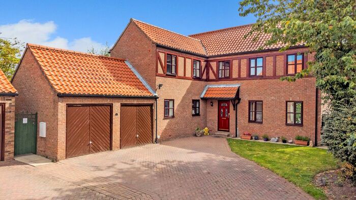 5 Bedroom Detached House For Sale In Maypole Gardens, Cawood, Selby, YO8