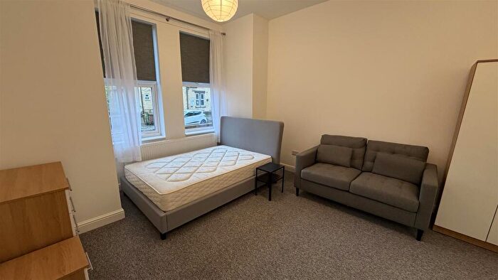Studio To Rent In Chatham Grove, West Didsbury, Manchester, M20
